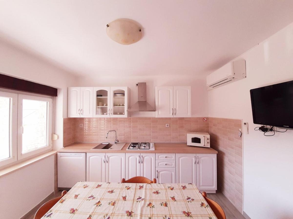 Apartments Renato Muzic Đảo Cres Ngoại thất bức ảnh