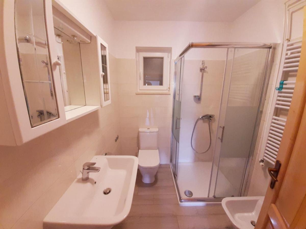 Apartments Renato Muzic Đảo Cres Ngoại thất bức ảnh